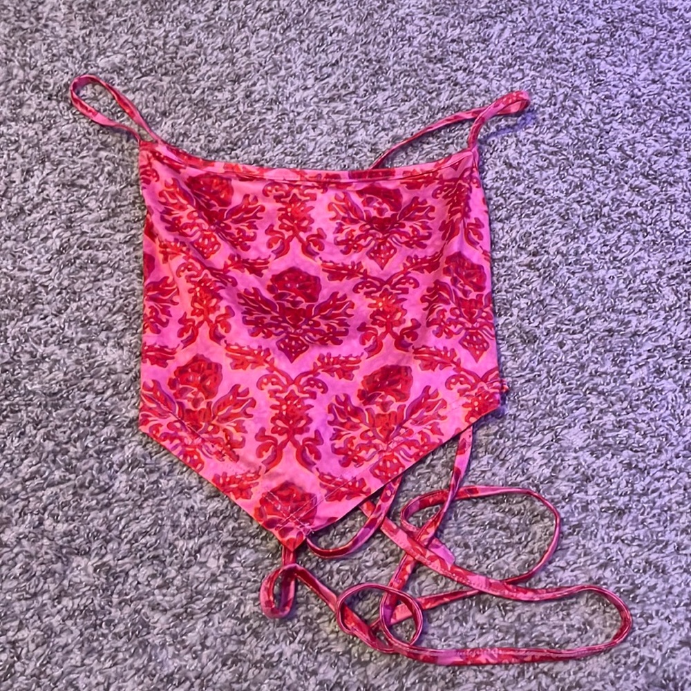 Tie Top